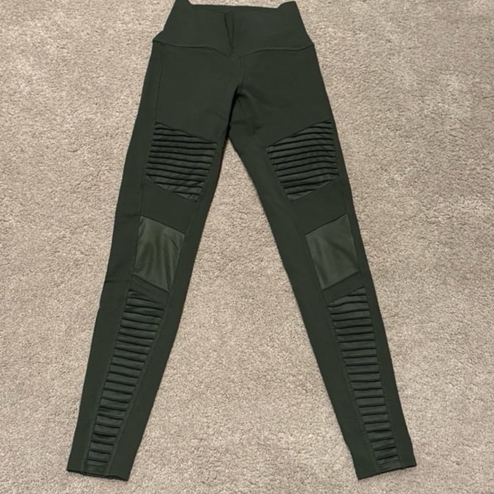 EUC ALO YOGA Green Moto Leggings XS
